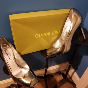 Gianni Bini Stellar Peep-toe Pumps